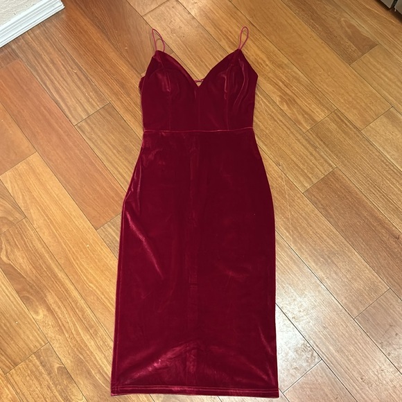 Deep Fuchsia Pink Calf Length Velvet Criss Cross Open Back Dress - Picture 6 of 11